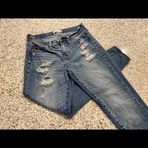 Abercrombie & Fitch Women’s Distressed Jean